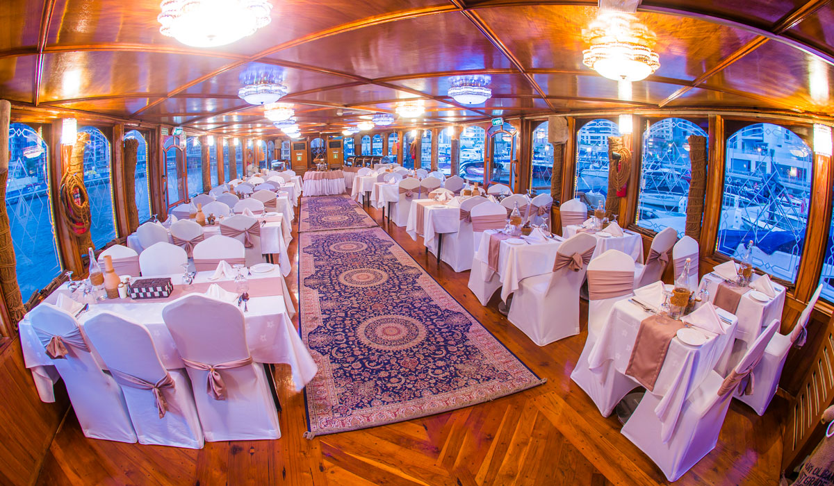 Dhow Dinner Cruise in Marina Canal with Live Entertainment